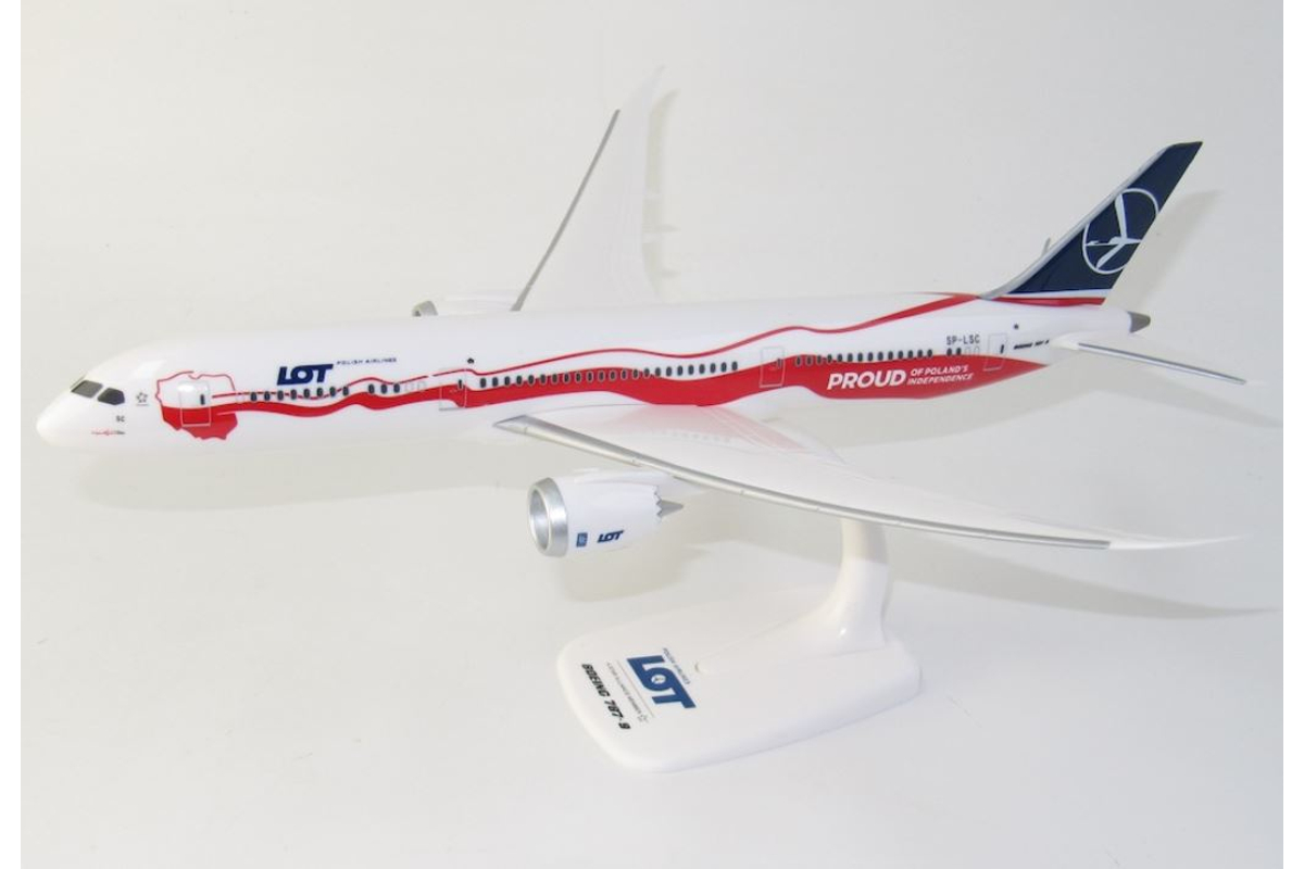 Boeing 787-9 LOT "Proud of Poland's Independence" modell SP-LSC