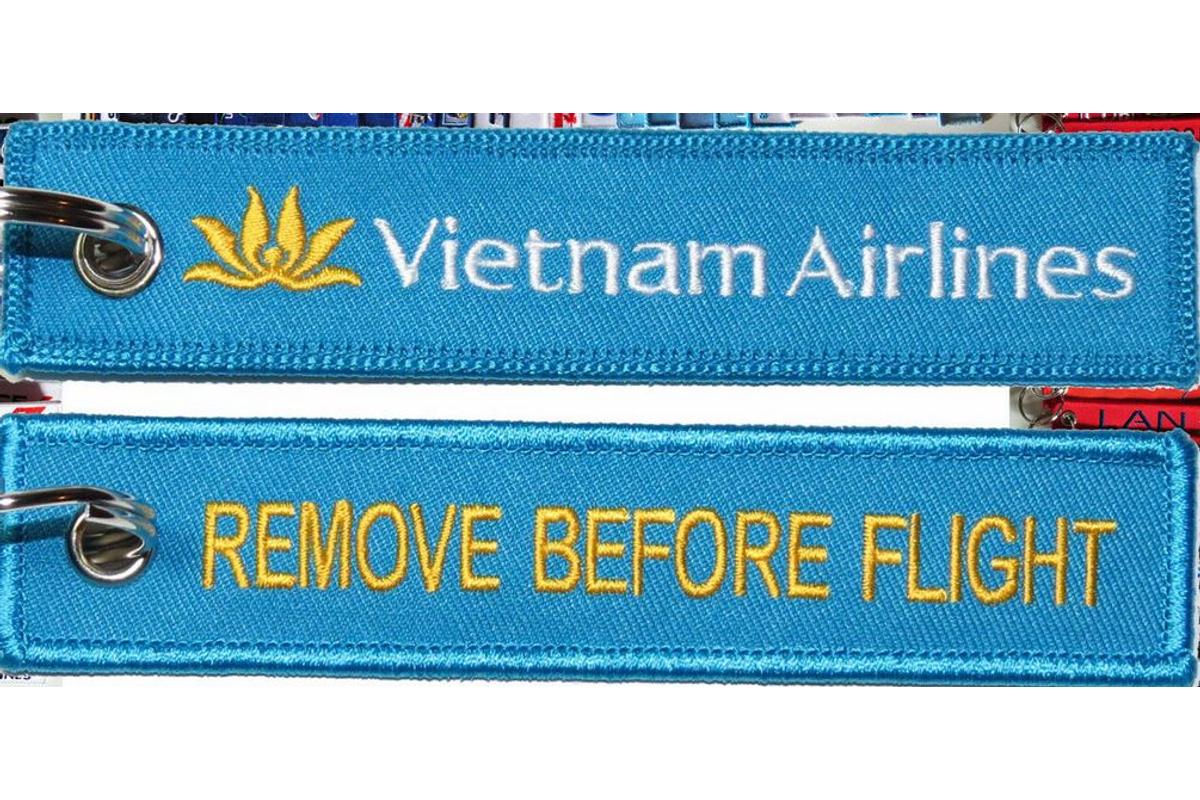Remove Before Flight kulcstartó
